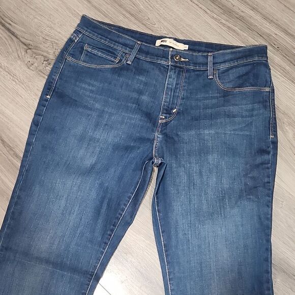 EUC Levis 515 Medium Blue Bootcut Jeans - Picture 6 of 9